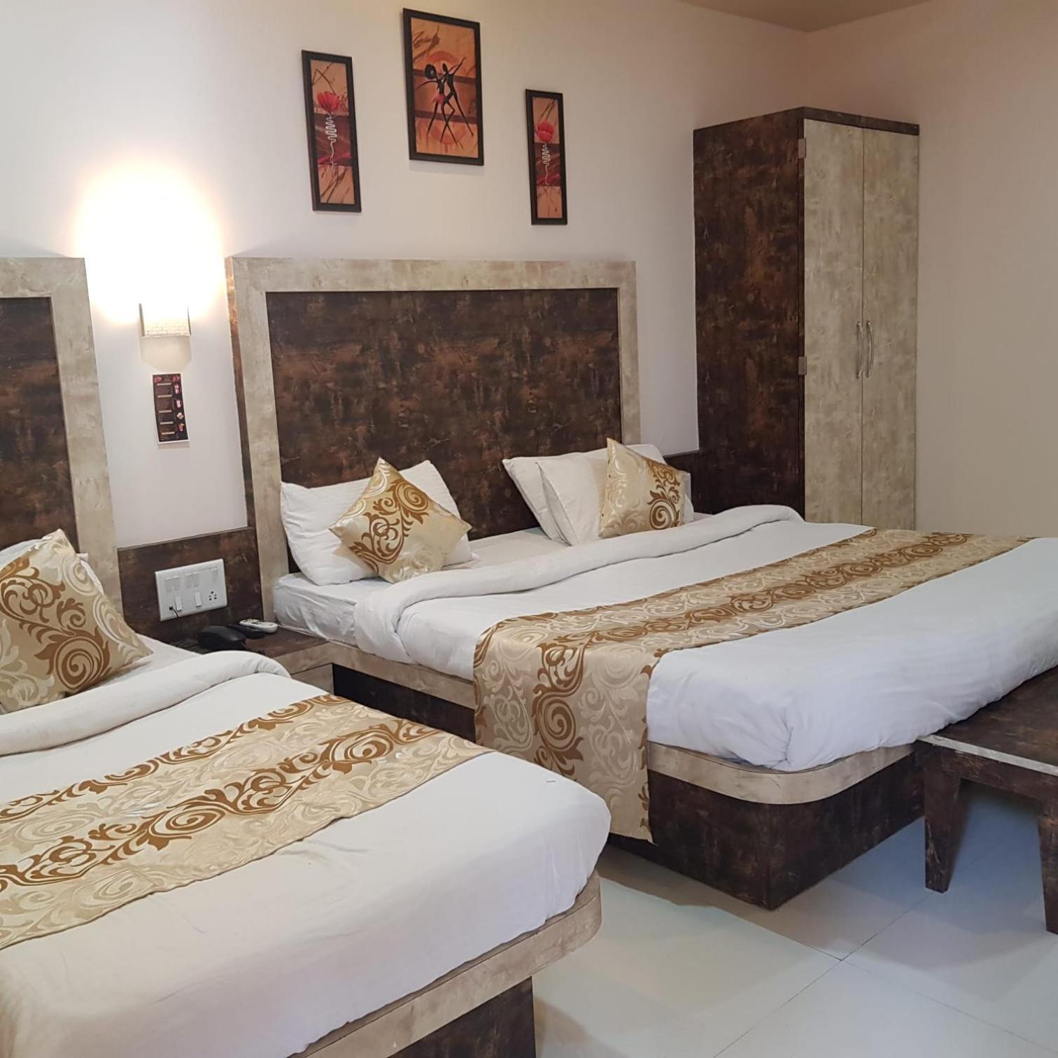 C P Cottage Resort Mahabaleshwar Ngoại thất bức ảnh